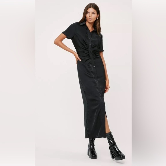 Nasty Gal Dresses & Skirts - 🧡 Short Sleeved Ruched Front Midi Shirt Dress
